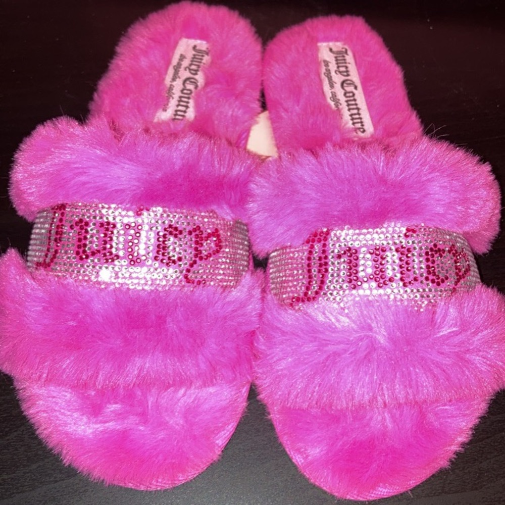 Brand new juicy couture pink faux fur slipper